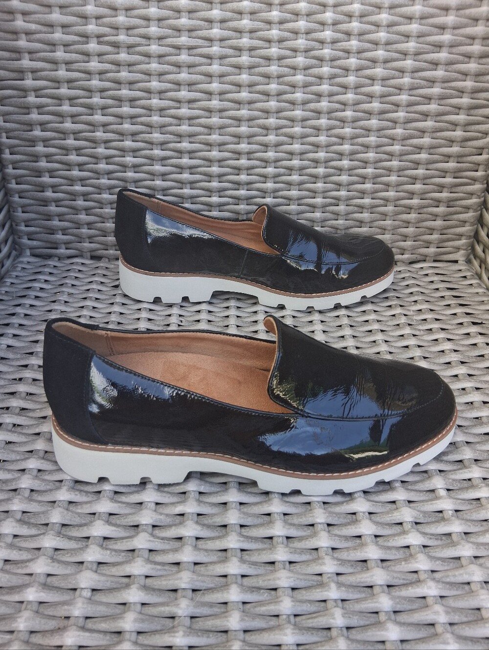 NEW Vionic Kensley Black Patent Leather Slip-On Loafers with White Sole - Picture 3 of 14